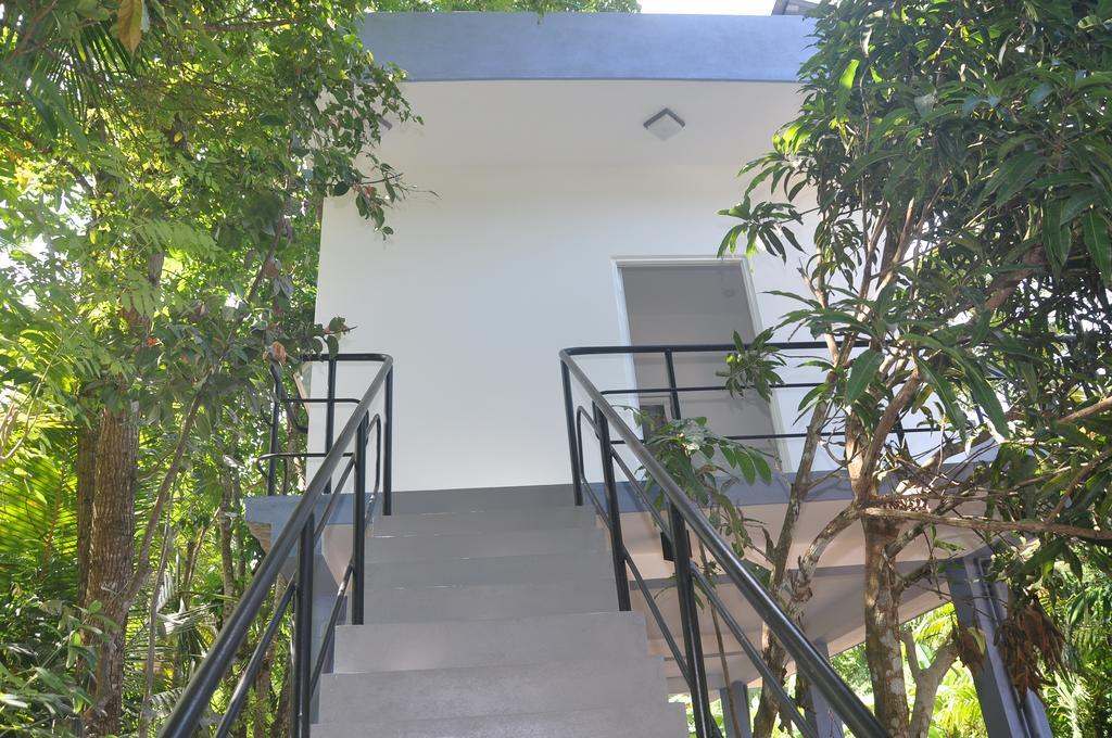 The Fence Bed & Breakfast Bentota Exterior photo