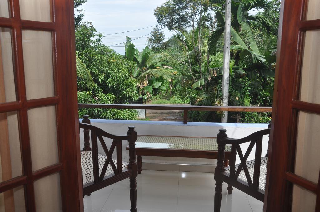 The Fence Bed & Breakfast Bentota Exterior photo
