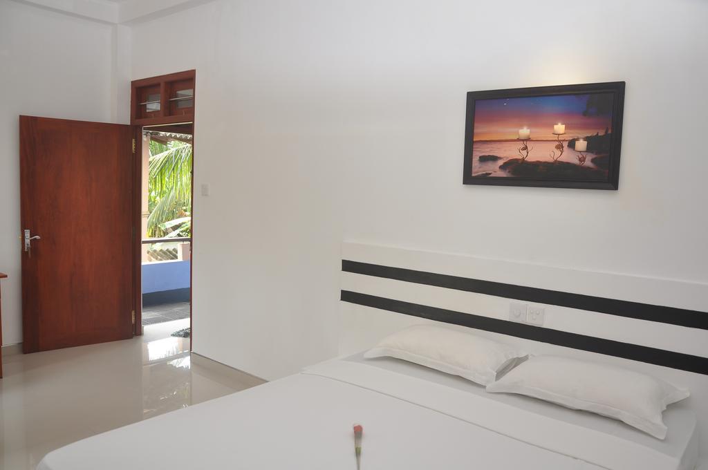 The Fence Bed & Breakfast Bentota Exterior photo