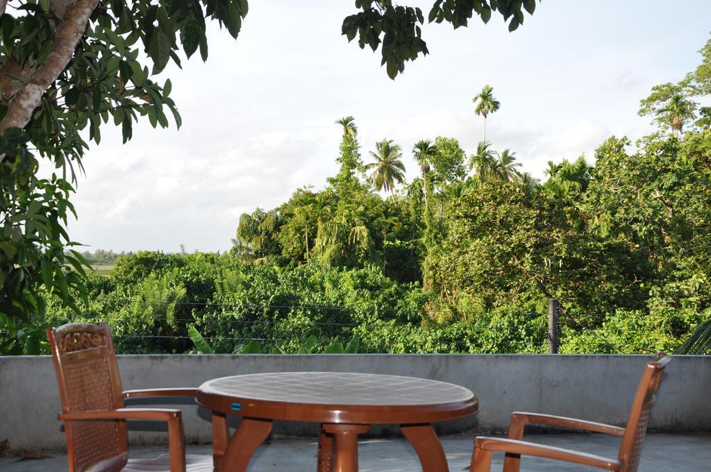 The Fence Bed & Breakfast Bentota Exterior photo