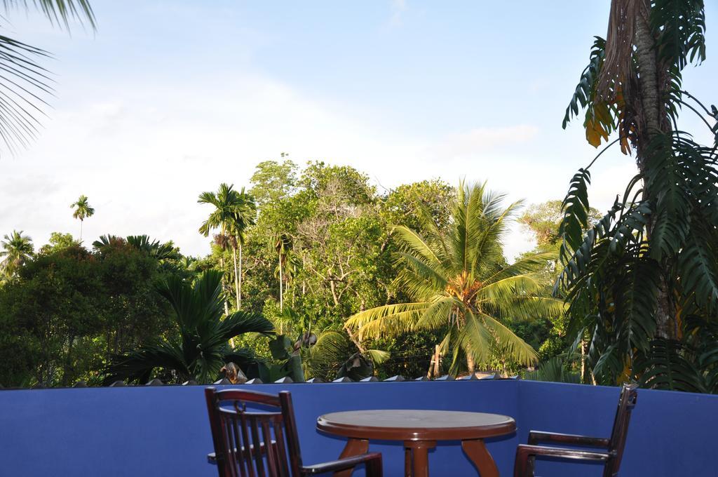 The Fence Bed & Breakfast Bentota Exterior photo