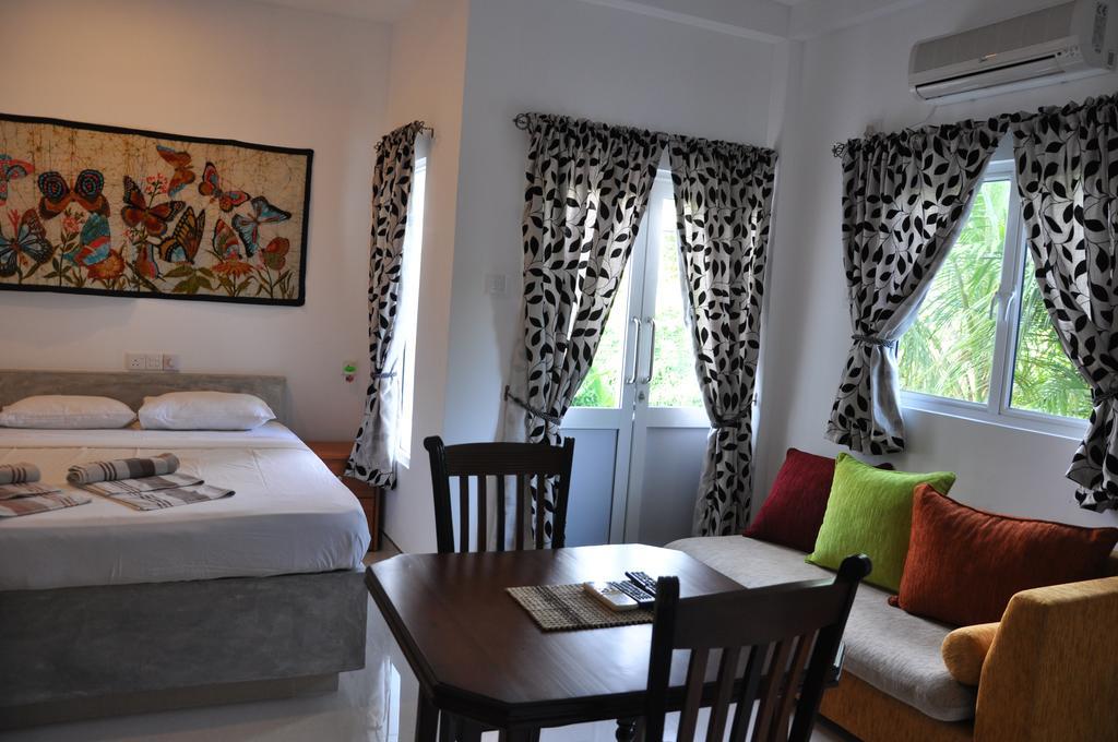 The Fence Bed & Breakfast Bentota Exterior photo