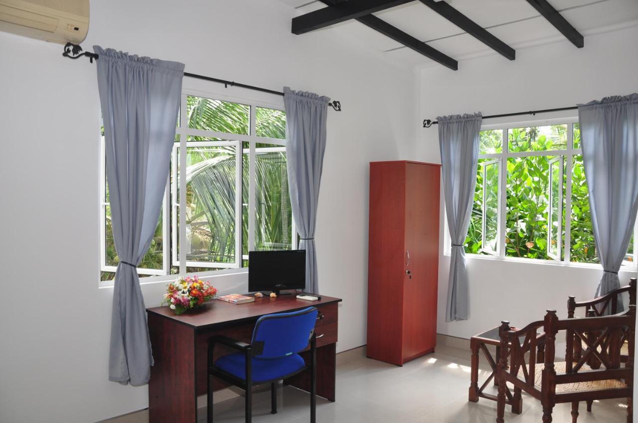 The Fence Bed & Breakfast Bentota Exterior photo